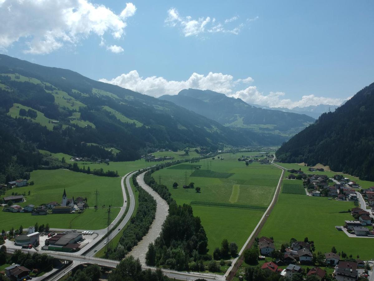 Gasthof Zum Lowen Aschau Im Zillertal Exterior photo